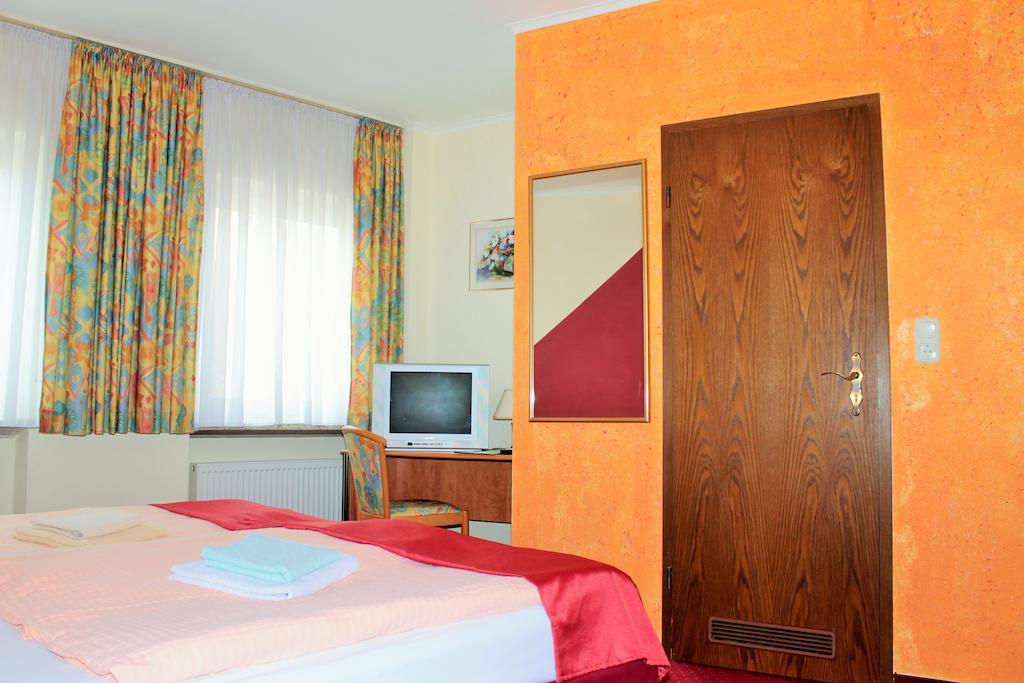 Garni Zum Adler Hotel Gensingen Værelse billede